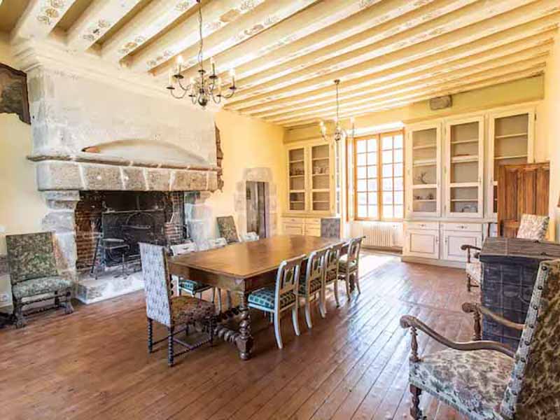 Gîte le Château de 6 chambres jusqu'à 15 personnes